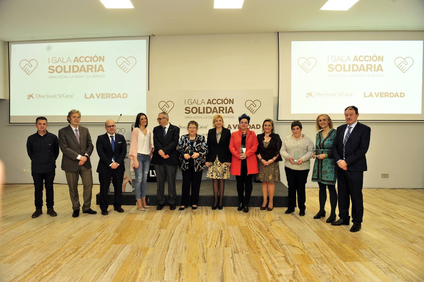 'La Verdad' y CaixaBank reconocen la «encomiable» labor de cinco asociaciones de la Región 