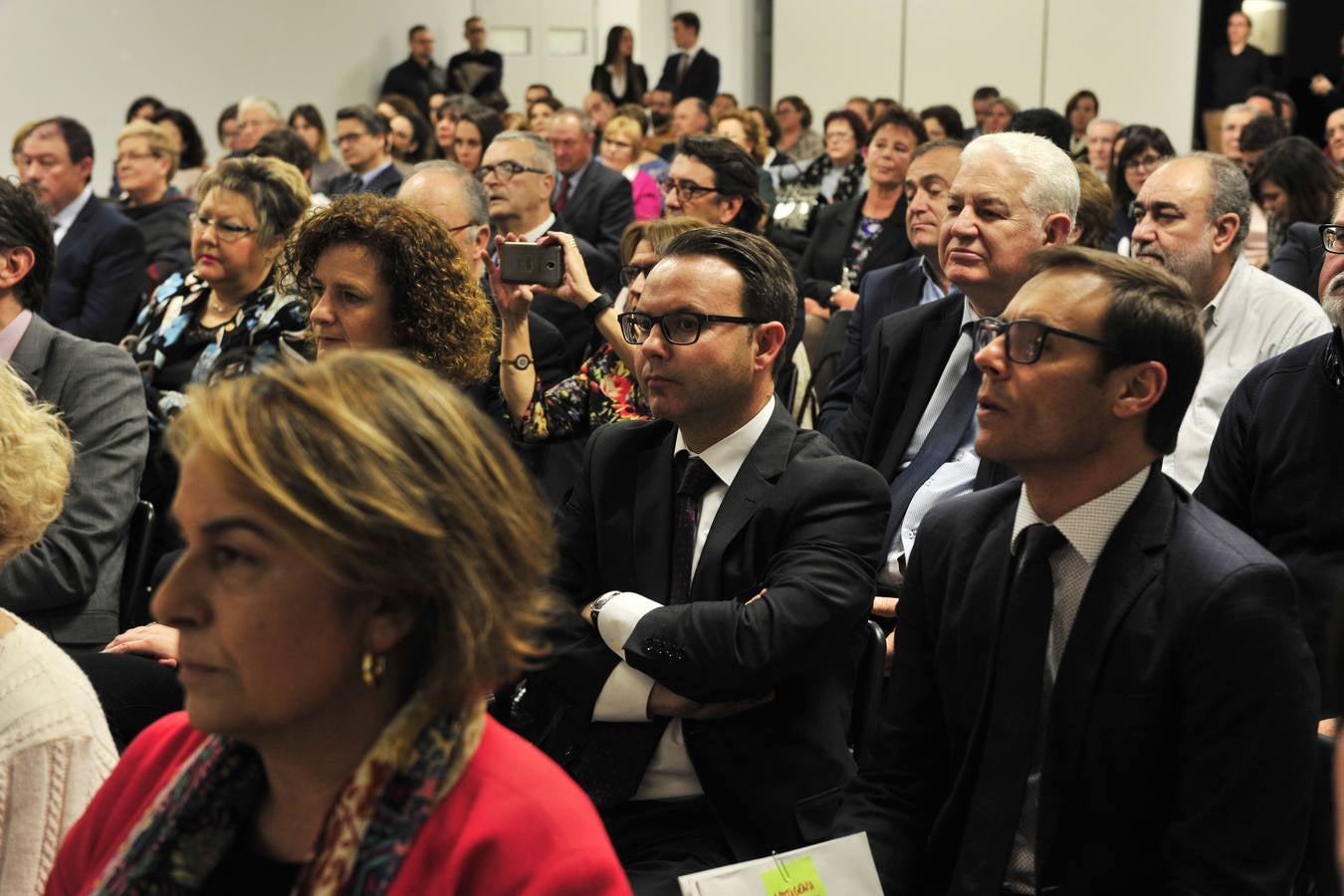 'La Verdad' y CaixaBank reconocen la «encomiable» labor de cinco asociaciones de la Región 