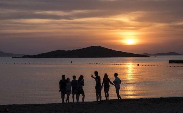 Atardecer en la Cala del Pino del Mar Menor, La Manga.