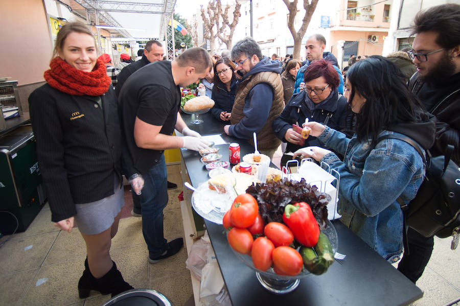 Este evento multicultural se celebra en la calle Álvarez Quintero este sábado 2 de febrero de 10:00 a 22:00 horas, y el domingo 3, de 10:00 a 17:00.