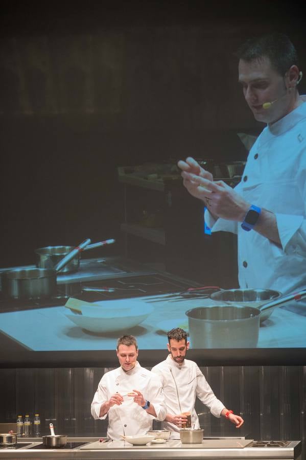 La Escuela de Hostelería celebra sus 25 años con una jornada formativa con siete estrellas Michelin para mil alumnos y docentes