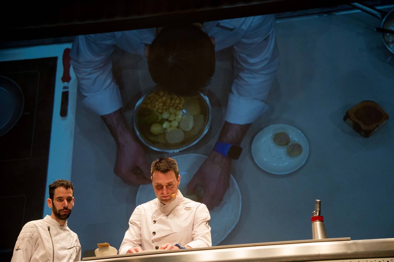 La Escuela de Hostelería celebra sus 25 años con una jornada formativa con siete estrellas Michelin para mil alumnos y docentes