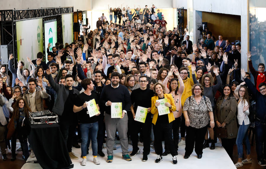 Las propuestas van desde apoyo a emprendedores hasta una bolsa de viviendas de alquiler para jóvenes, pasando por campañas de prevención de alcohol y drogas.