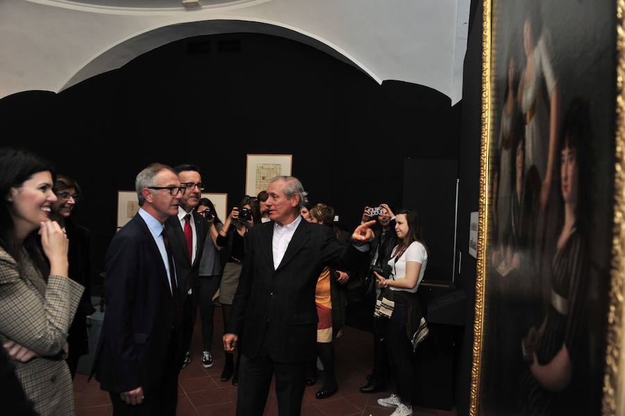 El ministro de Cultura y Deportes, José Guirau, junto con el delegado de Gobierno, Diego Conesa, visitan la exposición de 'Floridablanca. La sombra de un rey'.