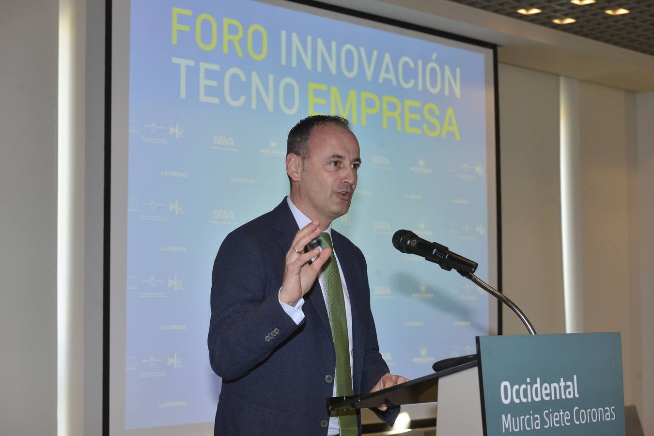 Expertos de distintas entidades ponen el foco en la necesidad de aplicar nuevas tecnologías en el seno de las empresas 