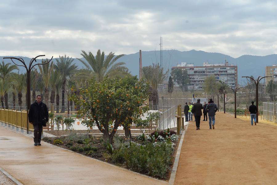 Será el primero en incorporar las nuevas tecnologías. Se ha recuperado la acequia de La Arboleja para escenificar el sistema de riego tradicional, cuenta con más de 500 árboles y 6.000 especies florares, y abrirá las 24 horas del día