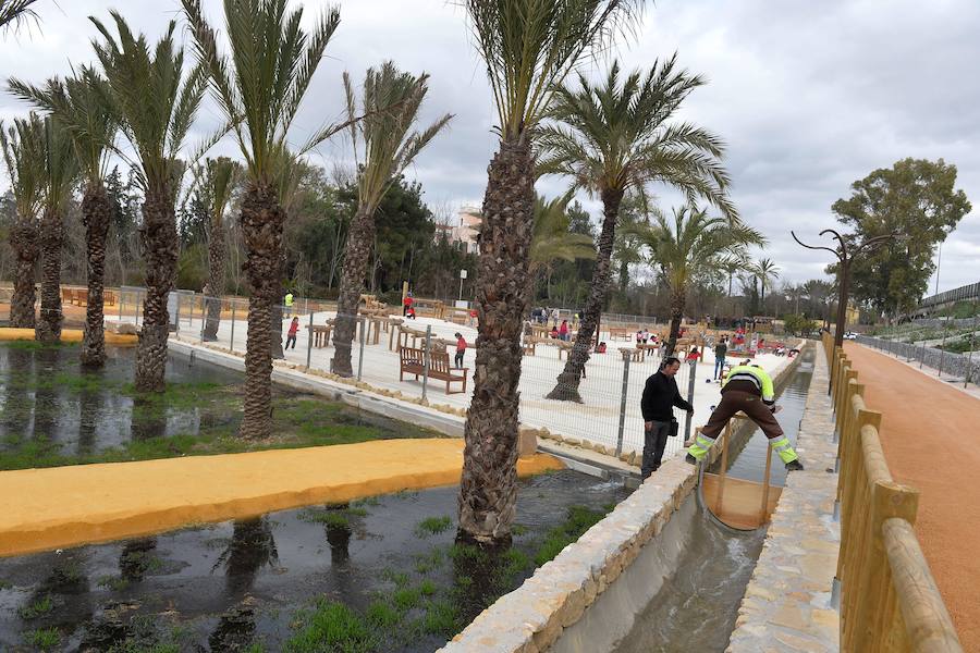 Será el primero en incorporar las nuevas tecnologías. Se ha recuperado la acequia de La Arboleja para escenificar el sistema de riego tradicional, cuenta con más de 500 árboles y 6.000 especies florares, y abrirá las 24 horas del día