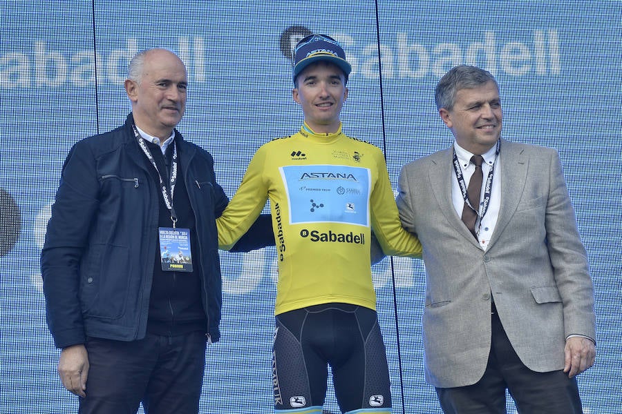 El muleño Luis León Sánchez terminó en tercera posición y el campeón del mundo, Alejandro Valverde, no pudo subirse al podio y cruzó la meta en cuarto lugar