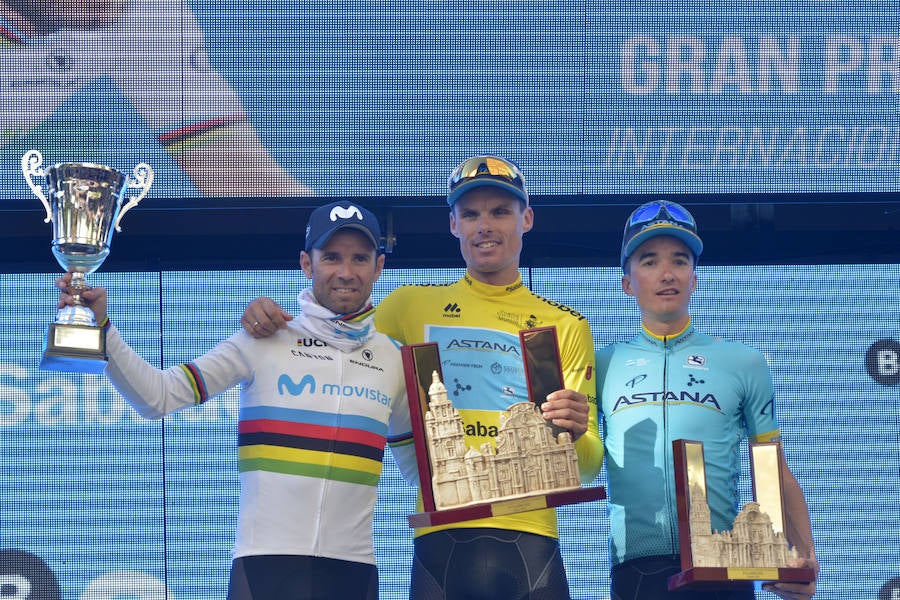 El muleño llegó a la meta acompañado por el también murciano y campeón del mundo Alejandro Valverde