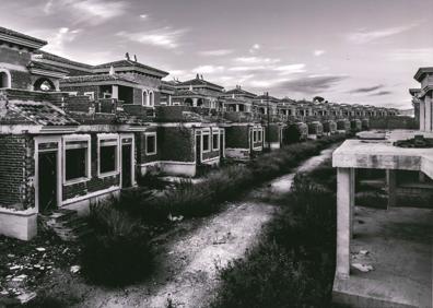 Imagen secundaria 1 - Tres imágenes de la urbanización Las Lamparillas, elegidas entre las cinco finalistas. 