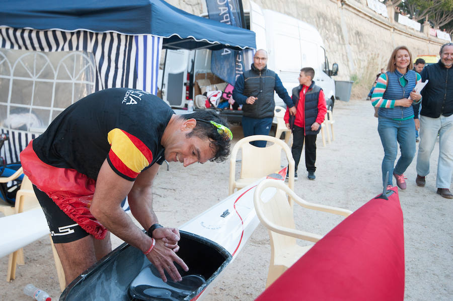 La Regata Ciudad de Murcia rompe su techo con setecientos palistas, barcos dragón y participantes de prestigio.