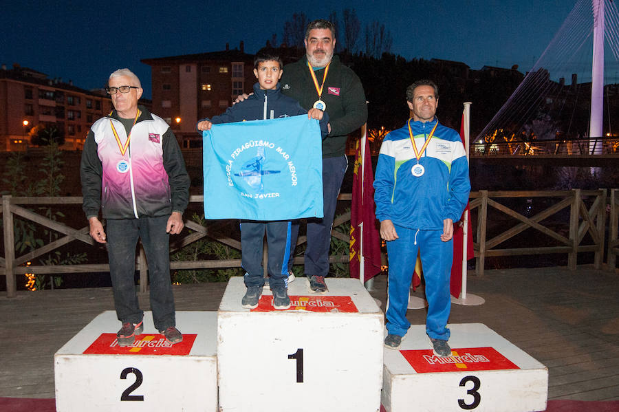 La Regata Ciudad de Murcia rompe su techo con setecientos palistas, barcos dragón y participantes de prestigio.