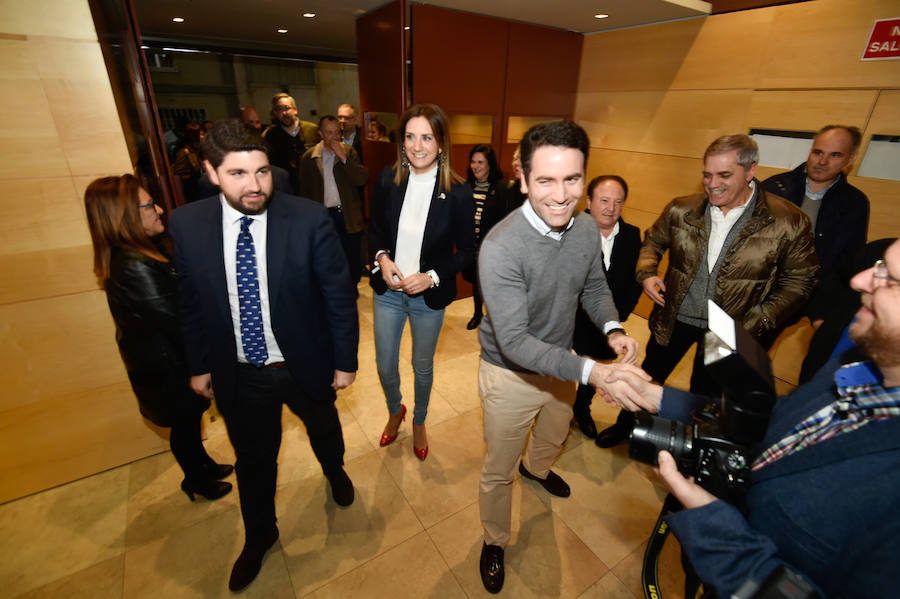 El presidente regional del PP, Fernando López Miras, y el secretario general nacional, Teodoro García, acompañaron este viernes a la alcaldesa de Archena, Patricia Fernández, a la que ratificaron para revalidar su candidatura en las elecciones municipales.