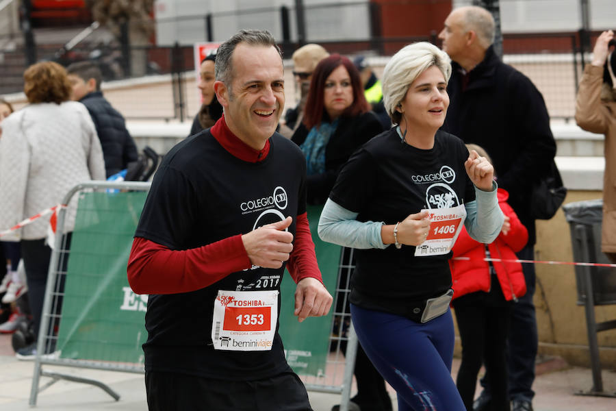 En la mañana de este domingo se celebró la carrera solidaria en favor de la ONG 'Save the Chrildren' en el Malecón de Murcia.