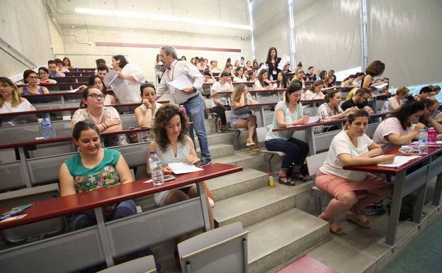 Oposiciones a enfermería en el campus de Espinardo.