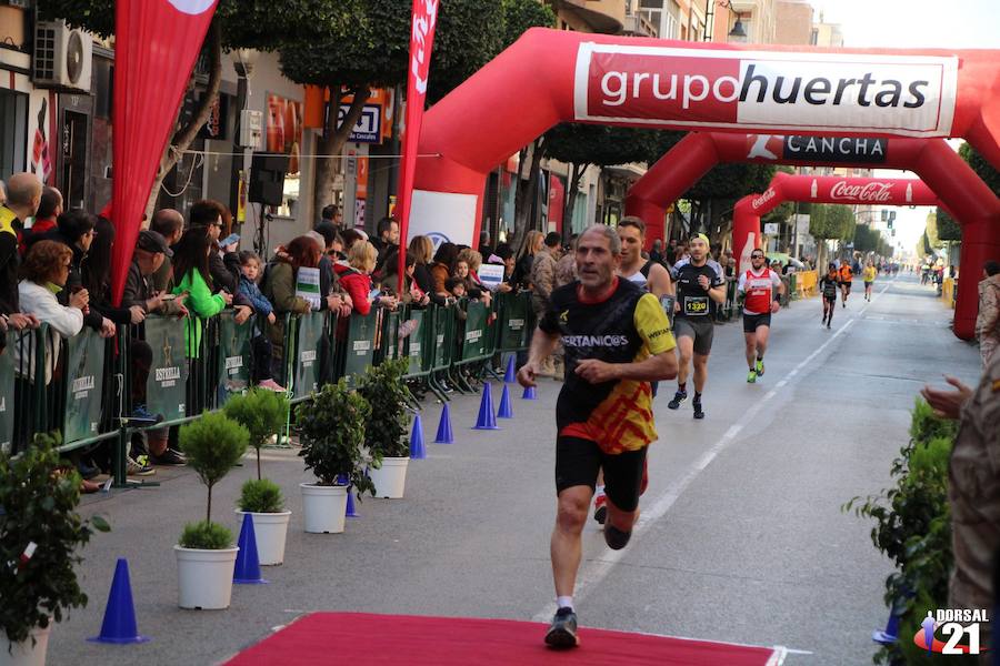 Alejandro Roldán y Ana Vanesa Ruiz vencen en Alcantarilla. El atleta del Virus Trail Running completó los 14 kilómetros en 47,36 minutos, por los 58,31 para la corredora del C.A. Puertas Lorca