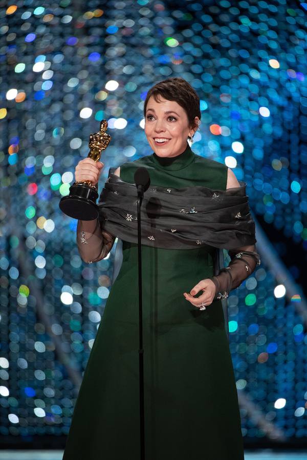 La actriz Olivia Colman acepta el Oscar a la mejor actriz por su papel en 'La favorita' durante la 91º ceremonia de entrega de los premios Oscar celebrada el domingo, día 24, en el Dolby Theatre en Hollywood, California (Estados Unidos). 