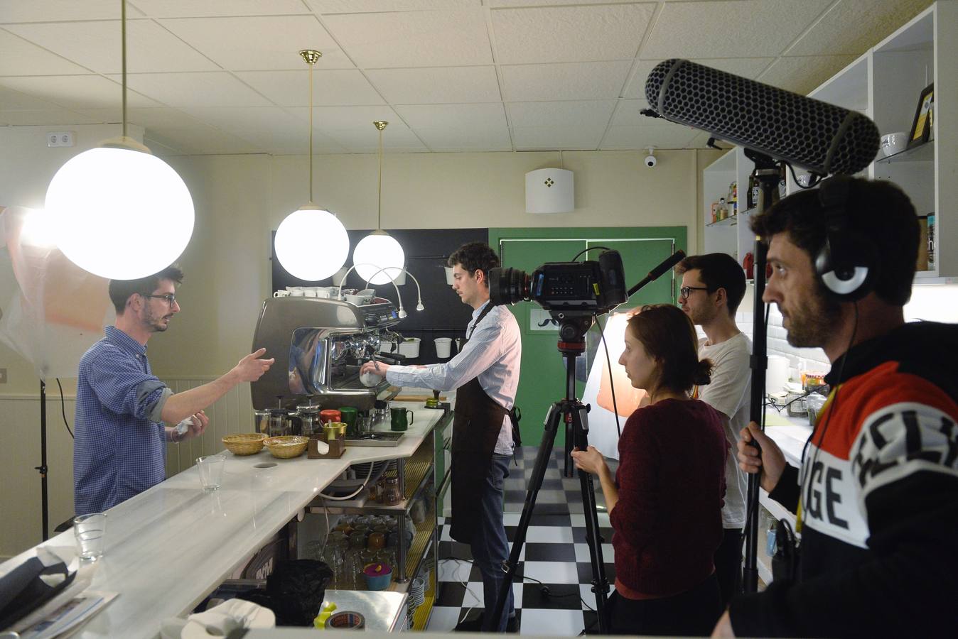 En 'Las cosas absurdas que pensamos y no decimos', la totanera encarna el personaje de Julia en su vuelta al cine después de 40 años