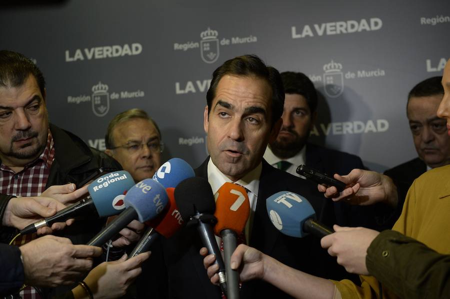 López Miras afirma en el evento organizado por 'La Verdad' que si el PP gana las elecciones «El AVE llegará este año a Murcia»