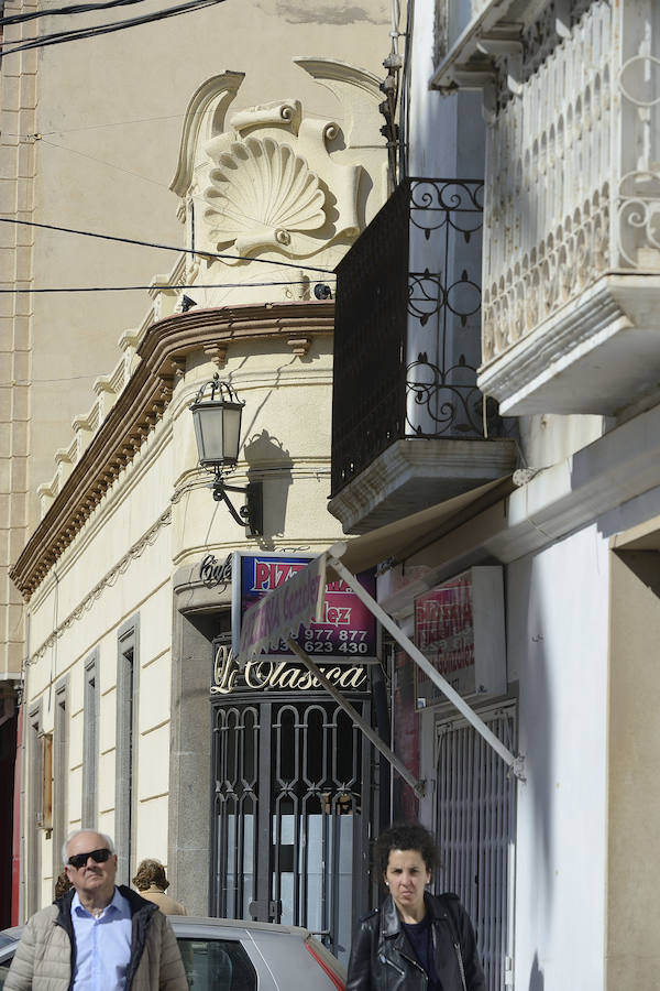 La historia de Águilas y su fiesta grande se fusionan en una ruta por sus centros neurálgicos