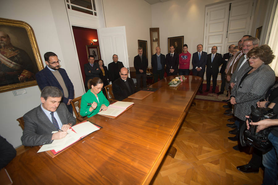 El secretario de Estado de Infraestructuras califica las palabras de López Miras como «una mentira muy grande»