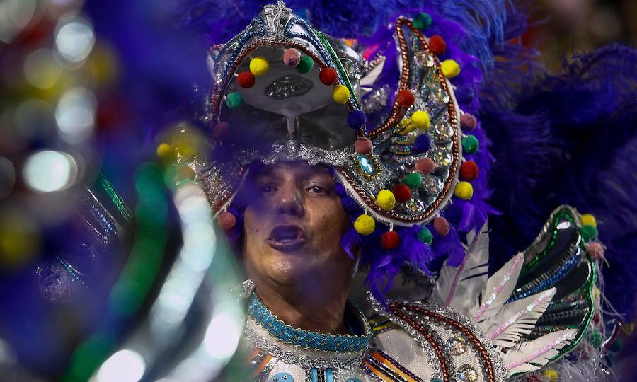 El desfile del Carnaval en Sao Paulo, Brasil, es uno de los eventos más importantes del país