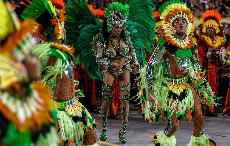 El desfile del Carnaval en Sao Paulo, Brasil, es uno de los eventos más importantes del país