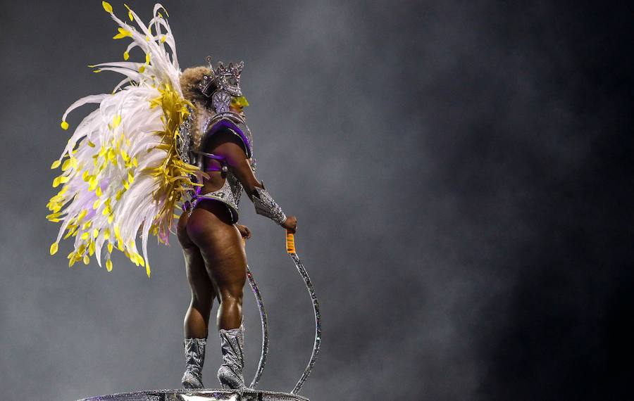 El desfile del Carnaval en Sao Paulo, Brasil, es uno de los eventos más importantes del país