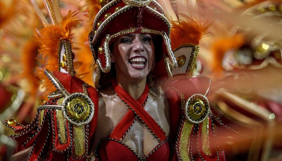 El desfile del Carnaval en Sao Paulo, Brasil, es uno de los eventos más importantes del país