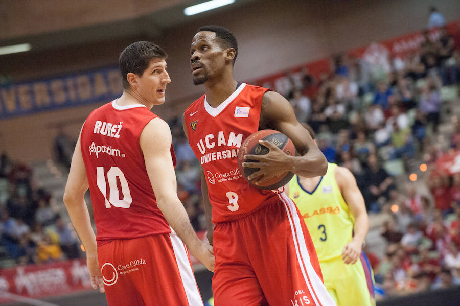 Los de Sito Alonso gana al campeón de la Copa del Rey por un punto en el Palacio de los Deportes