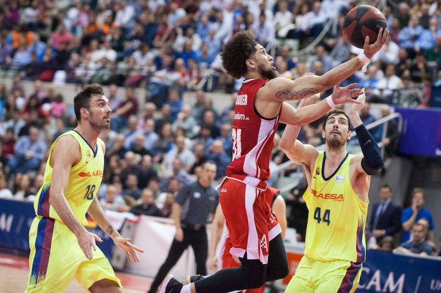 Los de Sito Alonso gana al campeón de la Copa del Rey por un punto en el Palacio de los Deportes