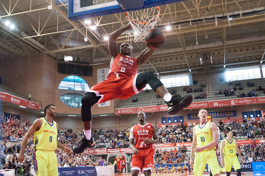 Los de Sito Alonso gana al campeón de la Copa del Rey por un punto en el Palacio de los Deportes