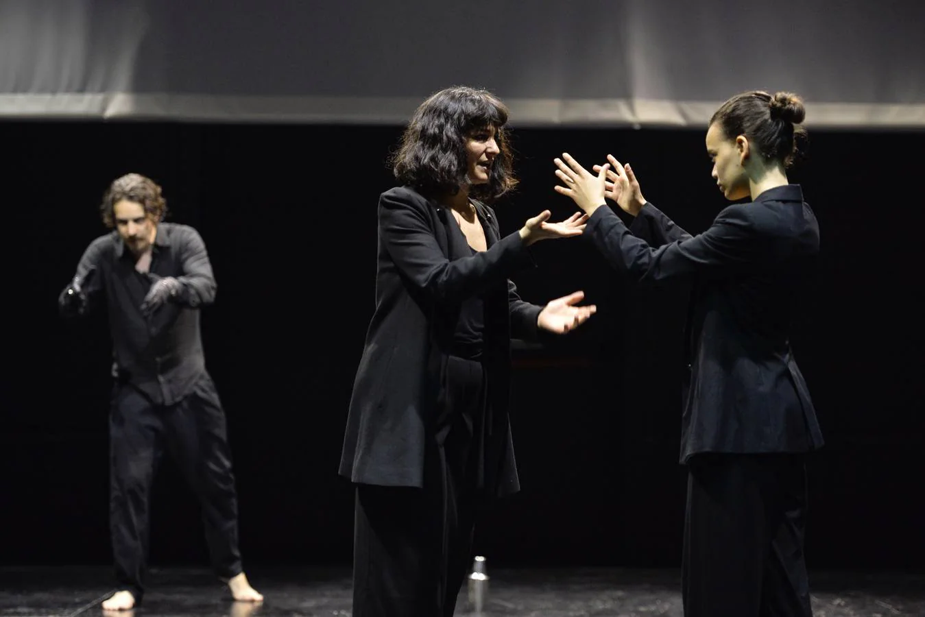 El grupo murciano El Pez Luna pone en escena 'Norte', una versión libre del clásico de Shakespeare que reflexiona sobre los roles de género