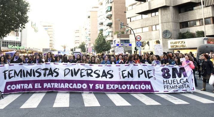 La gran marcha por en el Día Internacional de la Mujer arranca en el centro de Murcia con el recuerdo de la jornada histórica vivida hace ahora un año