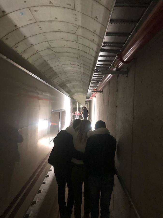 Decenas de vecinos participaron ayer en un simulacro de accidente ferroviario