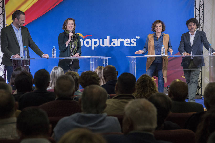 «No van a encontrar aquí a un partido retrógrado, que penaliza ni que legisla en contra de la mayoría ni que divide a los españoles», asegura el líder del PP en una convención nacional del partido sobre familia e igualdad