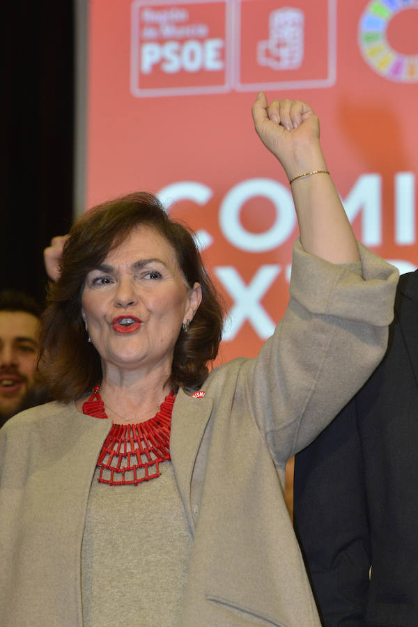 La vicepresidenta del Gobierno y secretaria de Igualdad del PSOE, Carmen Calvo, ha remarcado que el gobierno socialista «ha convertido en 9 meses la política en respuesta»