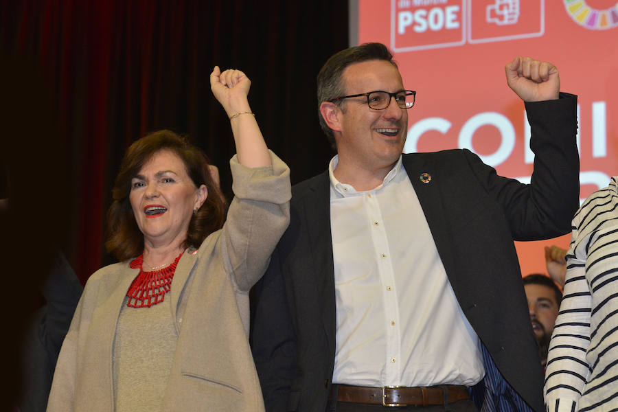 La vicepresidenta del Gobierno y secretaria de Igualdad del PSOE, Carmen Calvo, ha remarcado que el gobierno socialista «ha convertido en 9 meses la política en respuesta»