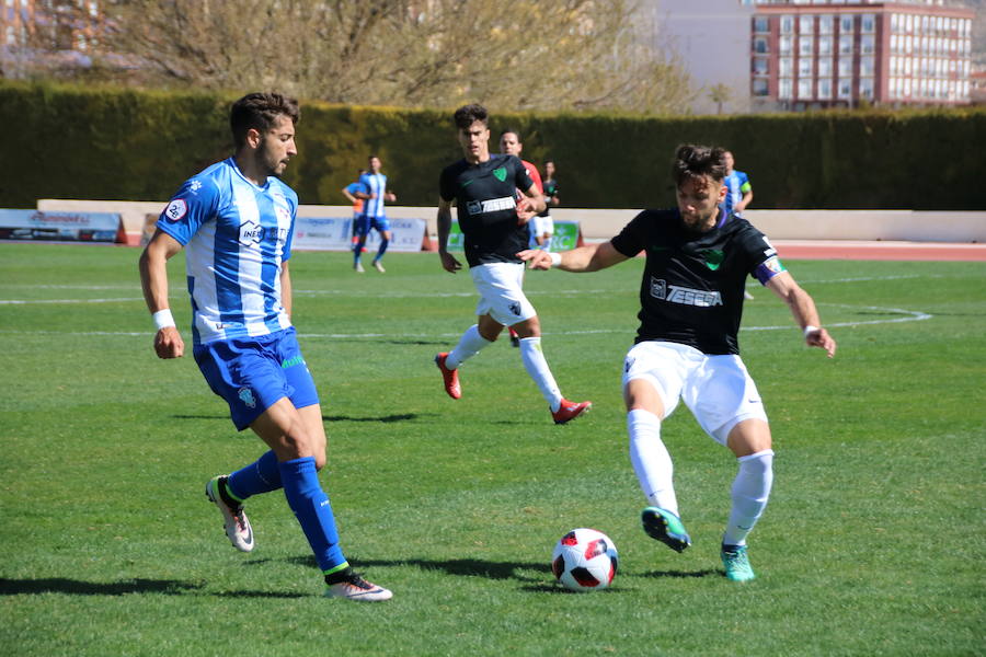 Empate de los de Pontes ante el colista en un partido en el que los locales fueron superiores, pero no tuvieron acierto de cara a la portería rival