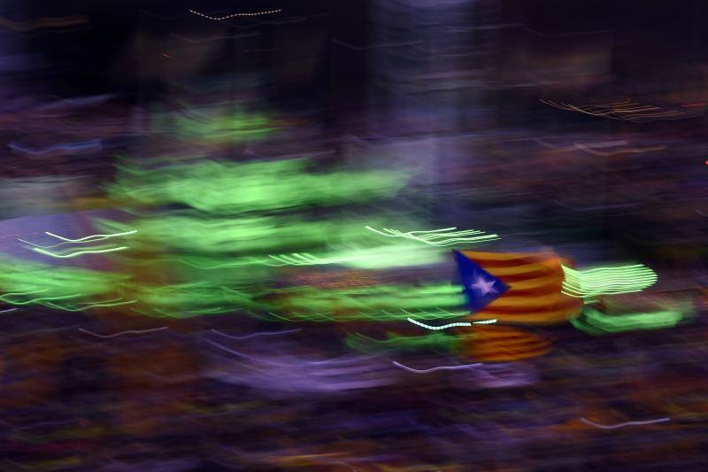 Colectivos independentistas catalanes se han concentrado este sábado en Madrid para pedir la liberta de los líderes políticos juzgados por el 'procés'.