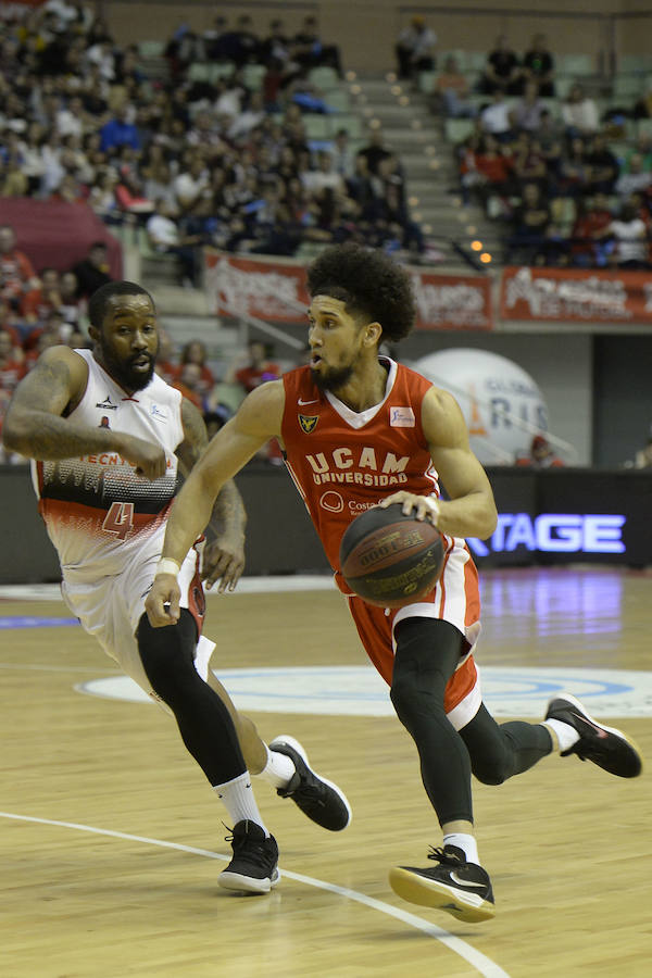 El equipo universitario sale de las posiciones de descenso, empatado con Breogán a siete victorias