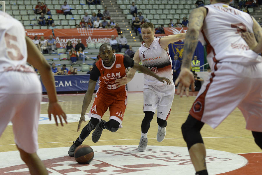 El equipo universitario sale de las posiciones de descenso, empatado con Breogán a siete victorias