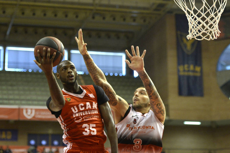 El equipo universitario sale de las posiciones de descenso, empatado con Breogán a siete victorias