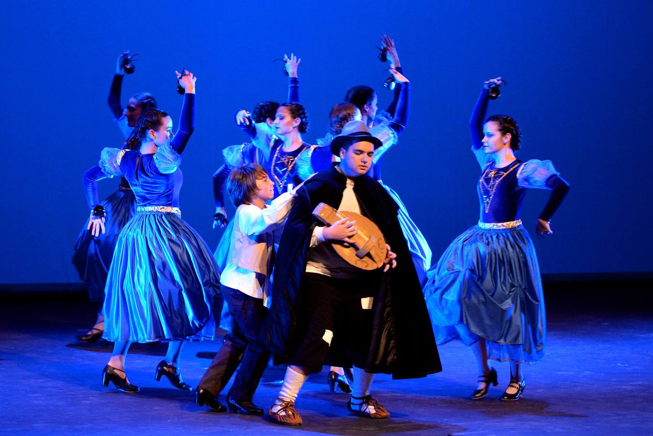 El Auditorio Víctor Villegas acogió el estreno del primer musical dedicado a la figura del imaginero barroco Francisco Salzill