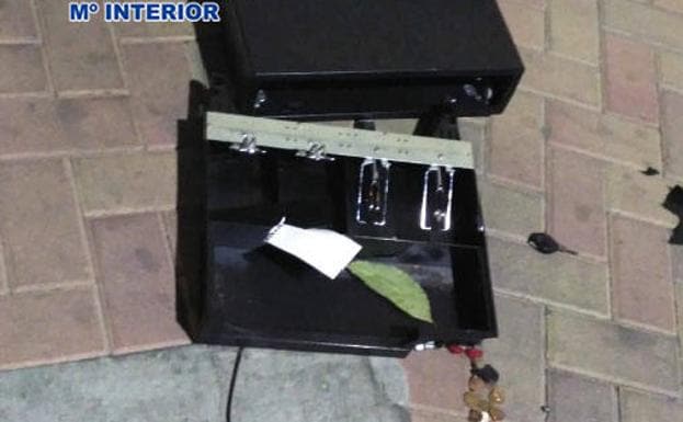 Caja registradora sustraída por el ladrón en uno de los locales donde perpetuó los robos.