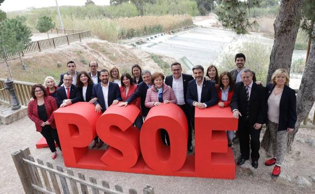 Foto de grupo de los candidatos del PSOE.
