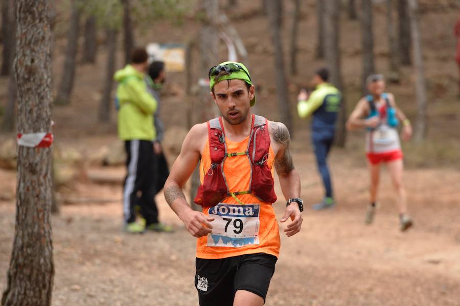 El corredor marroquí asentado en la Region es el más rápido en la prueba de trail running, seguido por el catalán Andreu Simón y el cántabro Borja Fernández