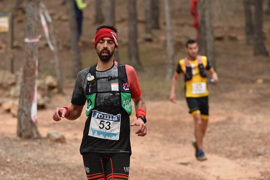 El corredor marroquí asentado en la Region es el más rápido en la prueba de trail running, seguido por el catalán Andreu Simón y el cántabro Borja Fernández