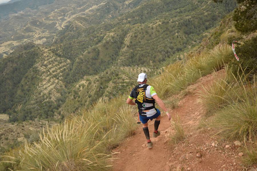 El corredor marroquí asentado en la Region es el más rápido en la prueba de trail running, seguido por el catalán Andreu Simón y el cántabro Borja Fernández