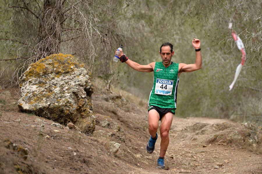 El corredor marroquí asentado en la Region es el más rápido en la prueba de trail running, seguido por el catalán Andreu Simón y el cántabro Borja Fernández